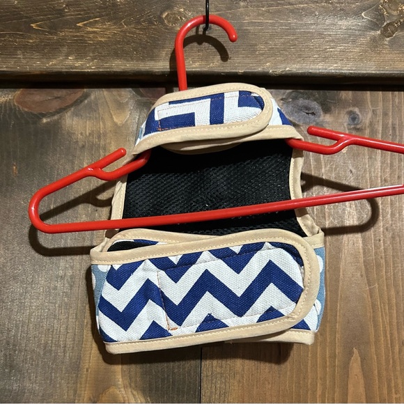 Cat Harness, size L, smoke free home - Picture 2 of 3